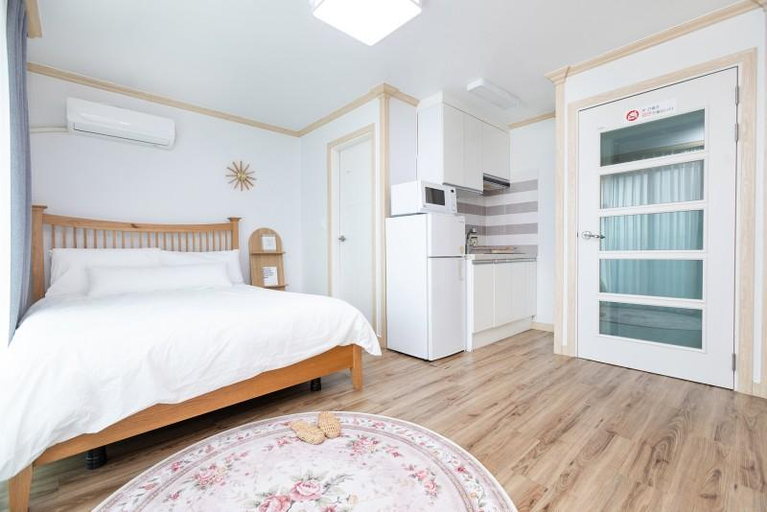 Bedroom 4, Samcheok Jangho Ocean Pension, Samcheok