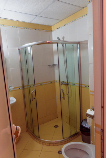 Bathroom 3, Hotel Ray, Sozopol
