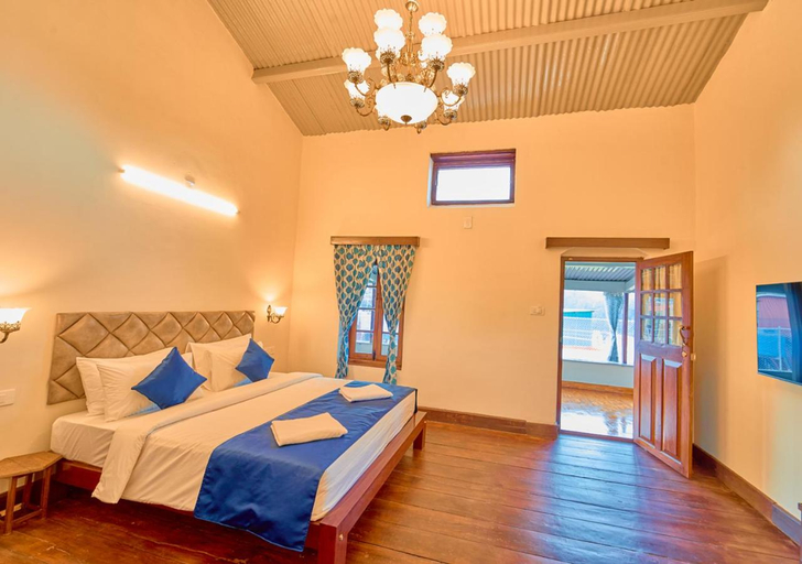 Bedroom 2, Vintage Inglenook Premium Ooty Bungalow by VOYE HOMES, The Nilgiris