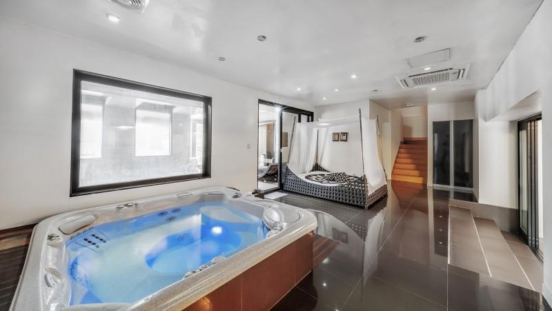 Bathroom, Pyeongchang Penthouse Pool Villa, Pyeongchang