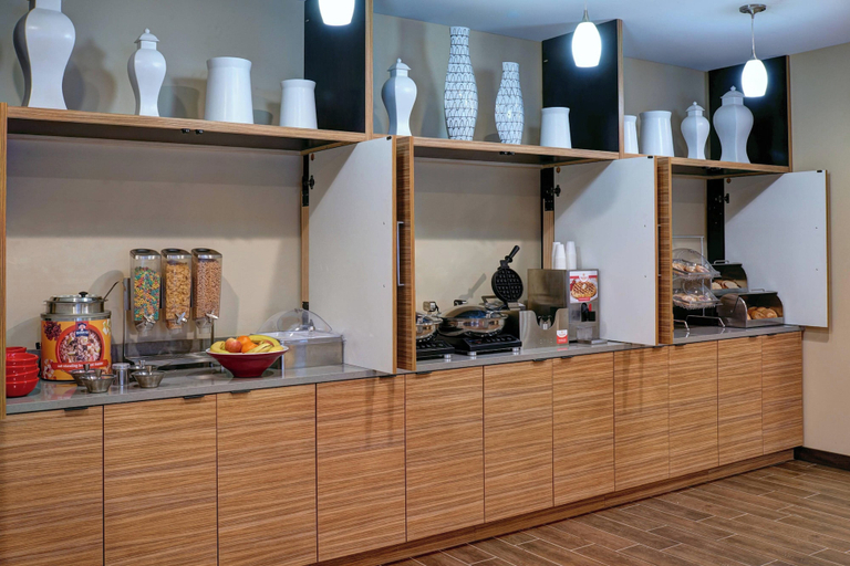 Food & Drinks 5, TownePlace Suites by Marriott Jackson, Jackson