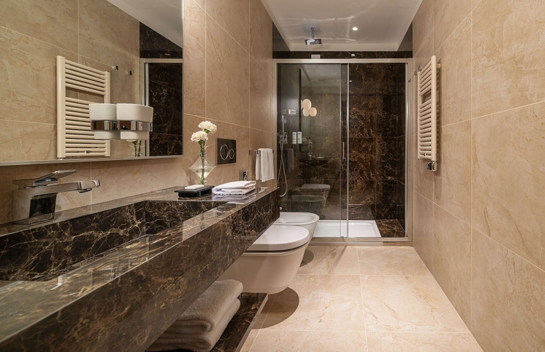 Bathroom 5, WorldHotel Casati 18, Milano