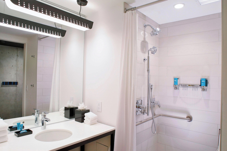 Bathroom 4, Aloft by Marriott Chicago Mag Mile, Cook
