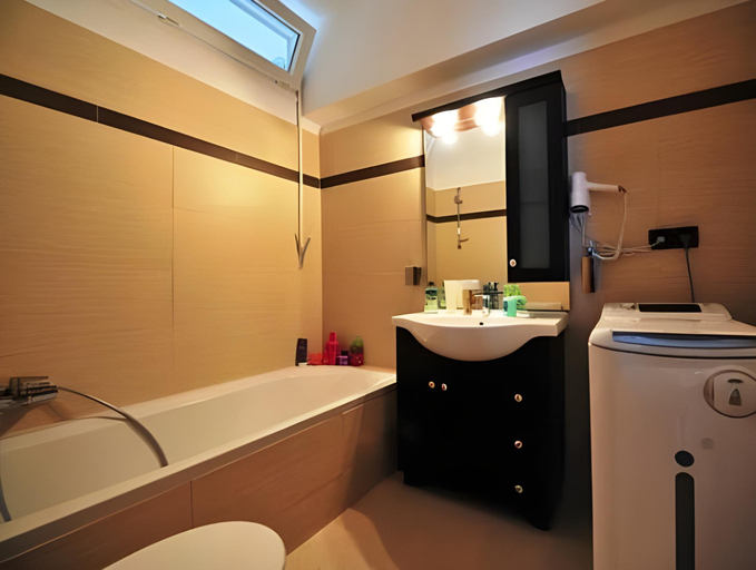 Bathroom 4, Costa Smeralda, Epirus