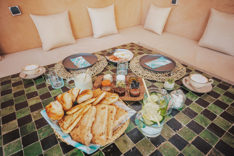Food & Drinks