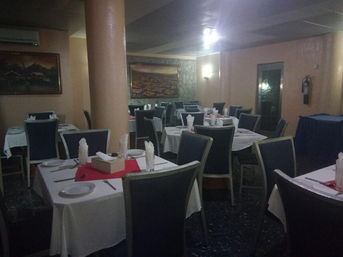 Food & Drinks, Crocodile Hotel, Kaduna South