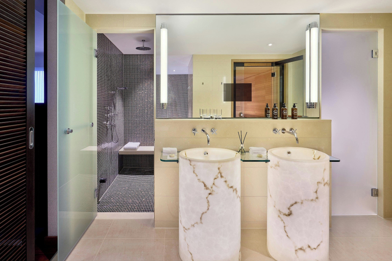 Bathroom 5, JW Marriott Hotel Frankfurt, Frankfurt am Main