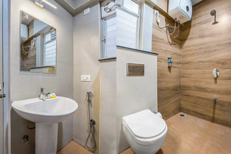 Bathroom 3, Cloud walk, The Nilgiris