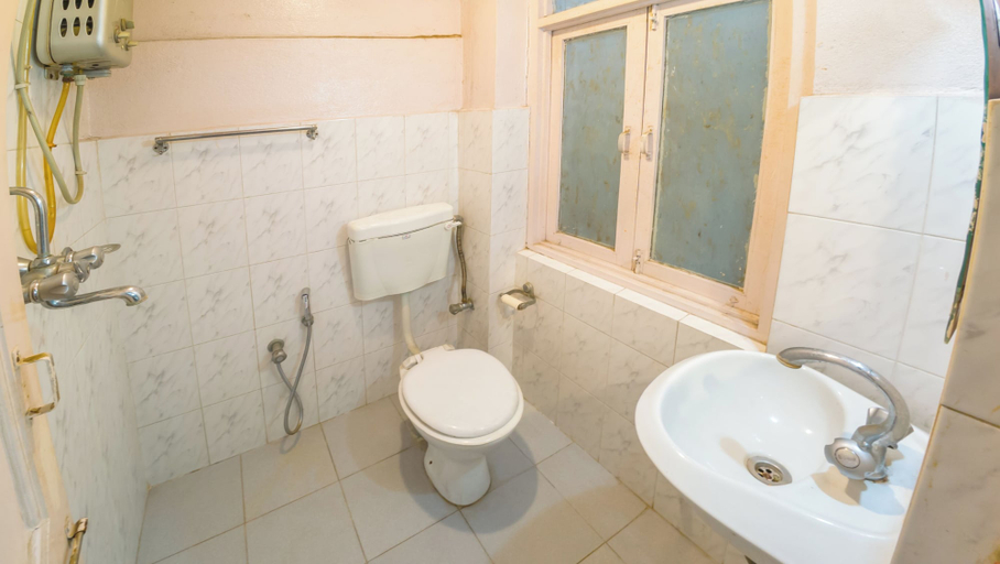 Bathroom 4, Durbar Guest House, Bagmati