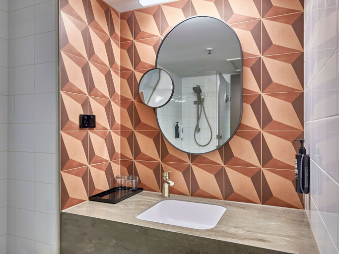 Bathroom 22