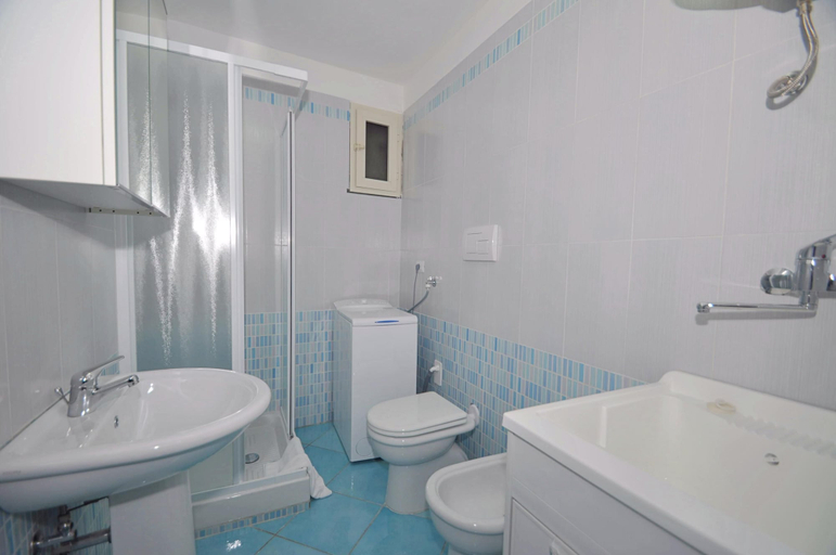 Bathroom 3, Apartments Cetara, Salerno