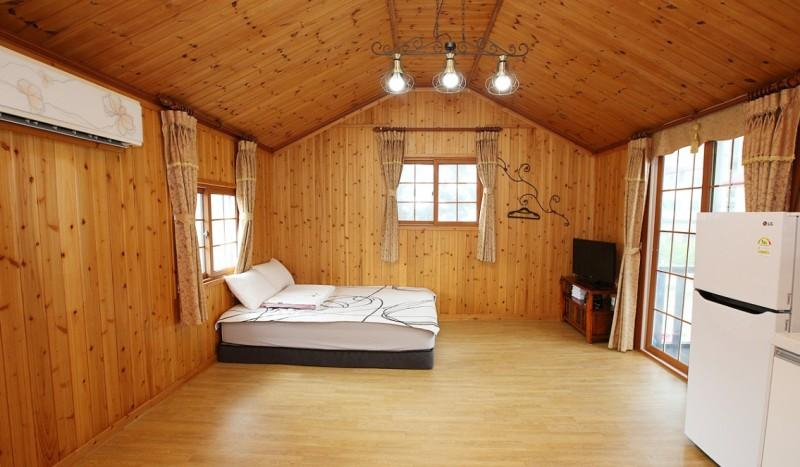 Bedroom 3, Taean Mallipo Wave Sound Pension, Taean