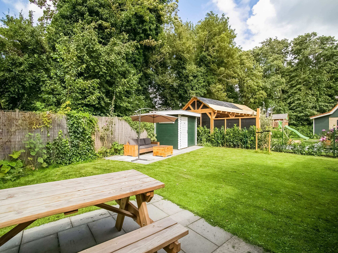 Garden 2, Holiday Home With Enclosed Garden, Schouwen-Duiveland
