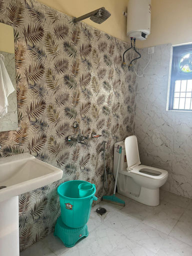 Bathroom 3, Hotel Moon Light Bhimtal, Nainital