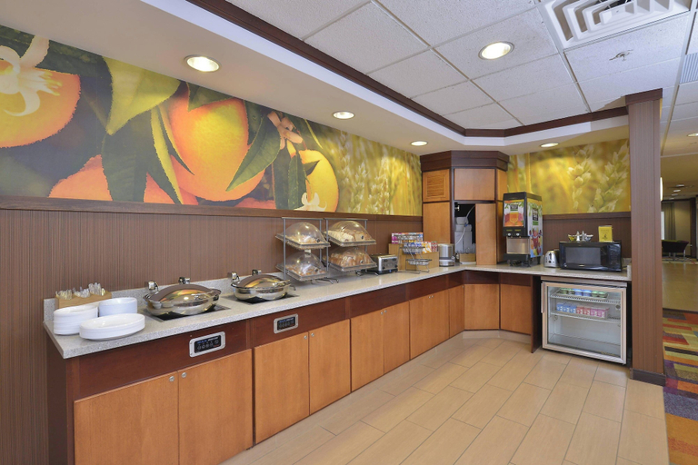 Food & Drinks 5, Fairfield Inn & Suites by Marriott Williamsport, Lycoming