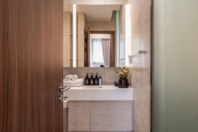 Bathroom 13