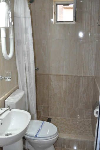Bathroom 4, Hotel Andrei, Campia Turzii