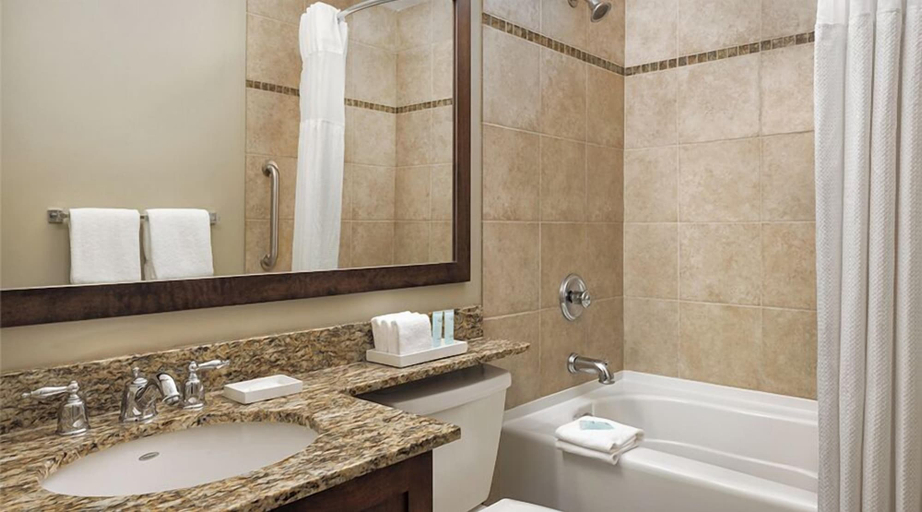 Bathroom 5, THE Beach Club Resort, Nanaimo