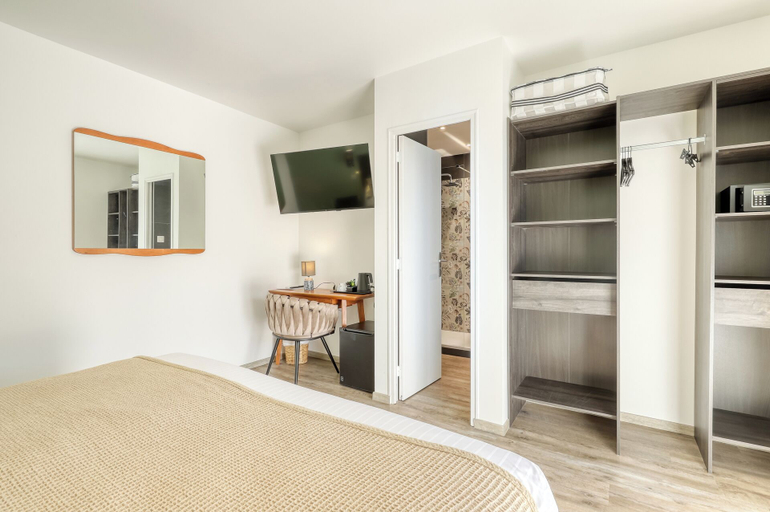 Bedroom 2, Anglade Hôtel, Var