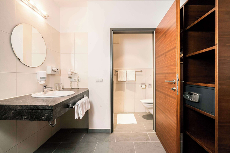 Bathroom 4, Best Western Hotel am Walserberg, Salzburg Umgebung