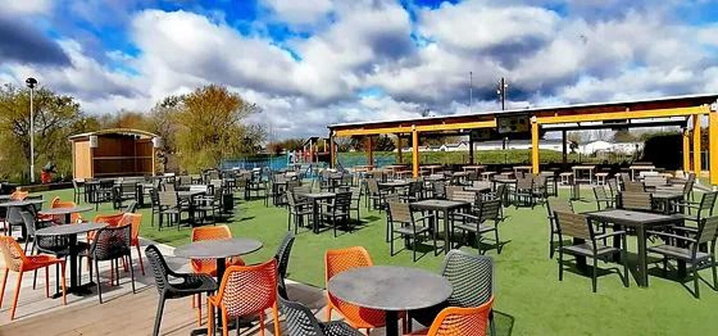 Outdoor dining 5, Meadows 111 Hot Tub - Southview Holiday Park, Lincolnshire