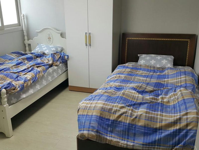 Bedroom 3, Daegu Mangoest House Pension, Buk
