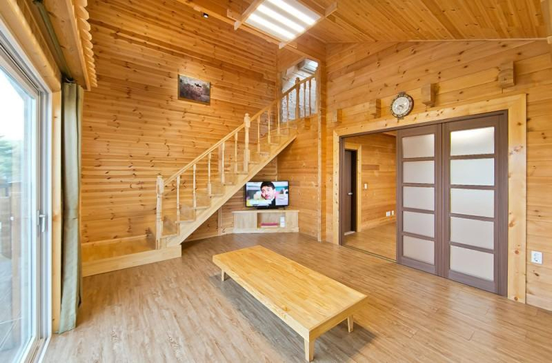 Others 2, Boryeong Haesol Log Pension, Boryeong
