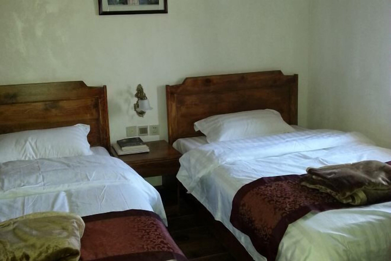 Bedroom 1, Henglu Inn, Dali Bai