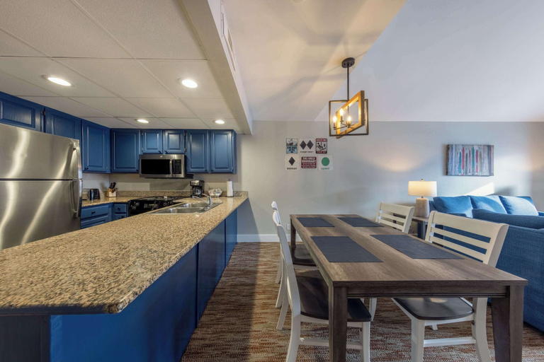 Dining Room 8