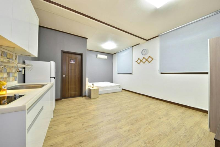 Others 3, Taean Anmyeondo Wave Pension, Taean