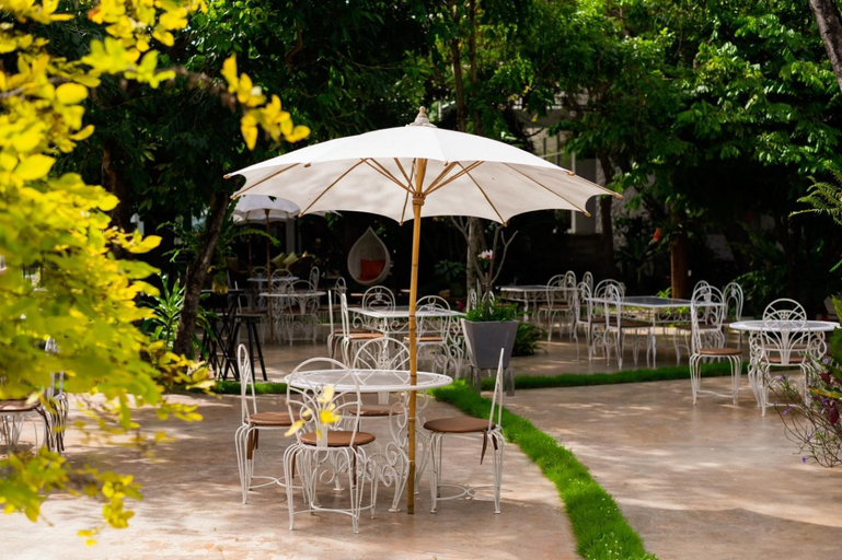 Food & Drinks 2, ชญาดา การ์เด้นเฮาส์ & รีสอร์ท Hotel, Muang Nakhon Ratchasima