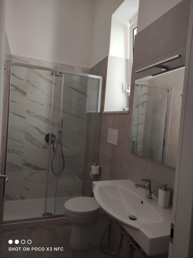Bathroom 3, B&B Villa Fiorita, Salerno