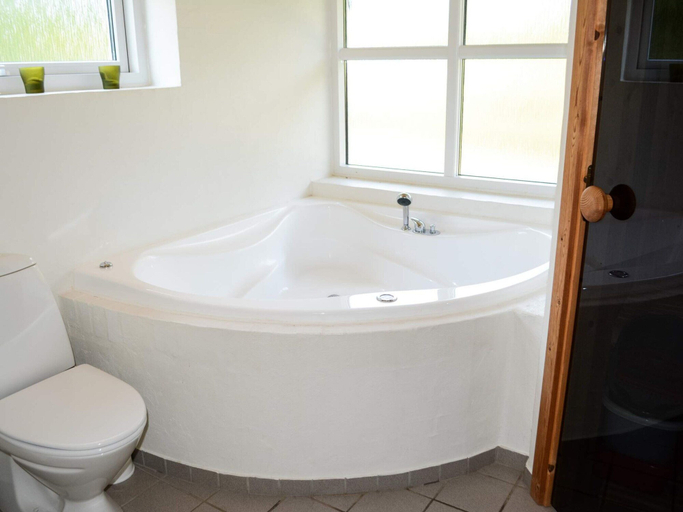Bathroom 3, 5 Star Holiday Home in Blokhus, Jammerbugt