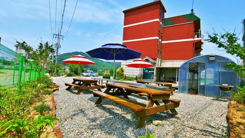 Exterior & Views, Hwaseong Mudflat Pension, Hwaseong