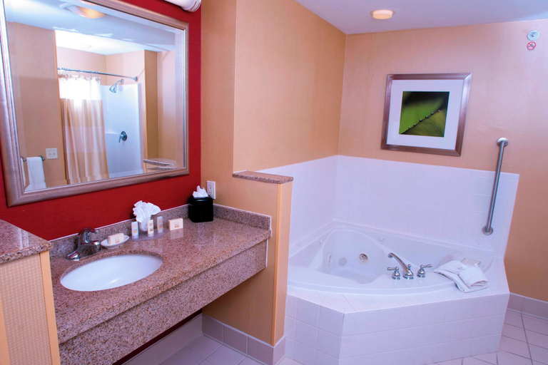 Bathroom 4, Courtyard Middlebury, Addison