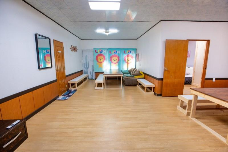 Others 2, Taean Maritime Songlim Pension, Taean