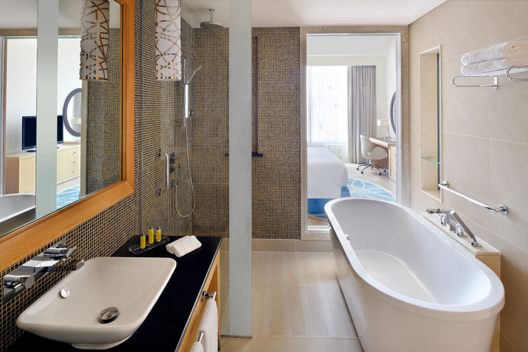 Bathroom 5, Marriott Hotel Al Jaddaf, Dubai, Dubai