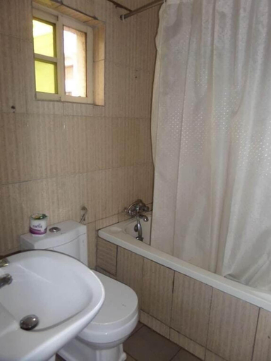 Bathroom, Chinox Guest Inn, AbujaMun