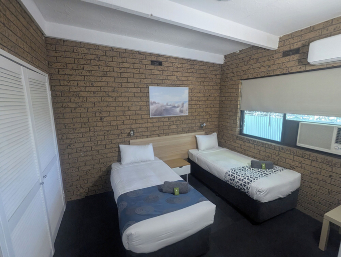 Bedroom 13
