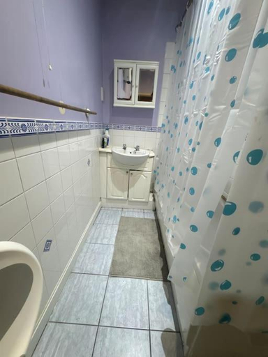 4, Private double bedroom in Hounslow near Heathrow, London