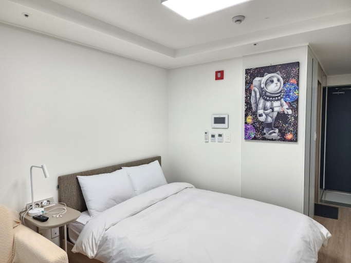 Bedroom 2, Sokcho Summitbay 1705 "Panoramic Ocean View", Goseong