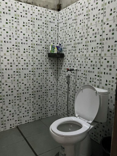 Bathroom 3, Rumah Lakau, Ketapang