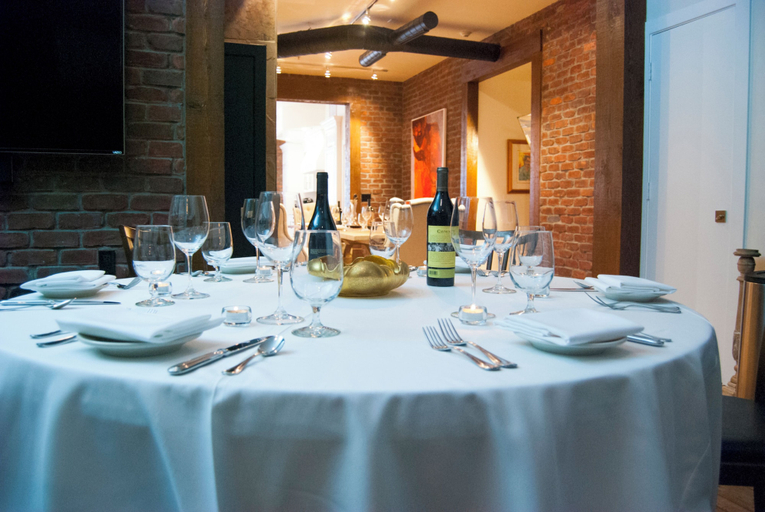 Food & Drinks 19