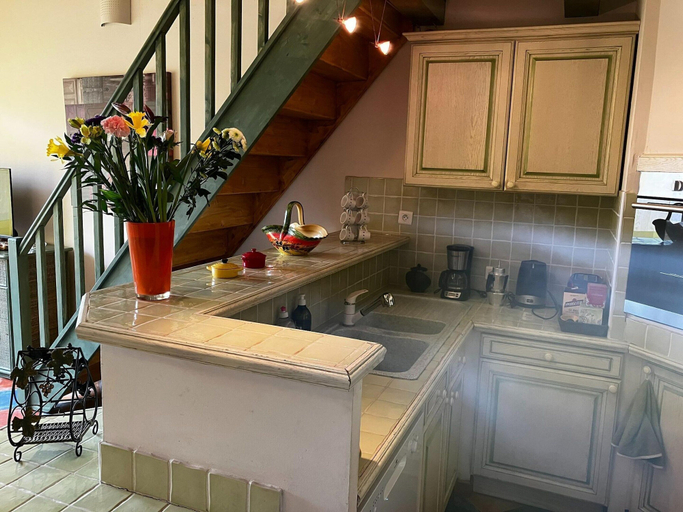 Private kitchen 3, Charming Holiday Home With Swimming Pool, Hérault