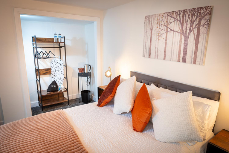 Others 4, Kings Arms Suites - Luxury Double - Waterfall Shower - Self Check In, Cumbria