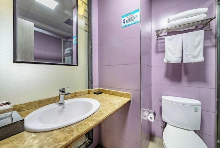 Bathroom 11