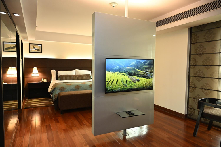 Bedroom 12