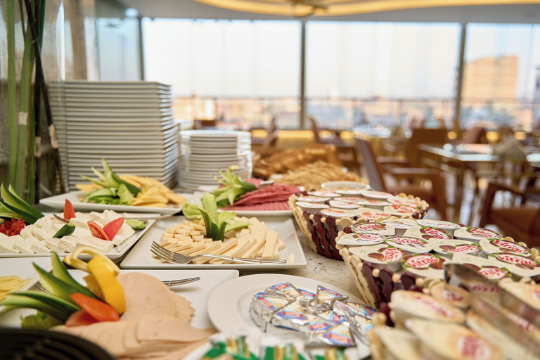 Food & Drinks 3, Pyramids Charm, Al-Ahram