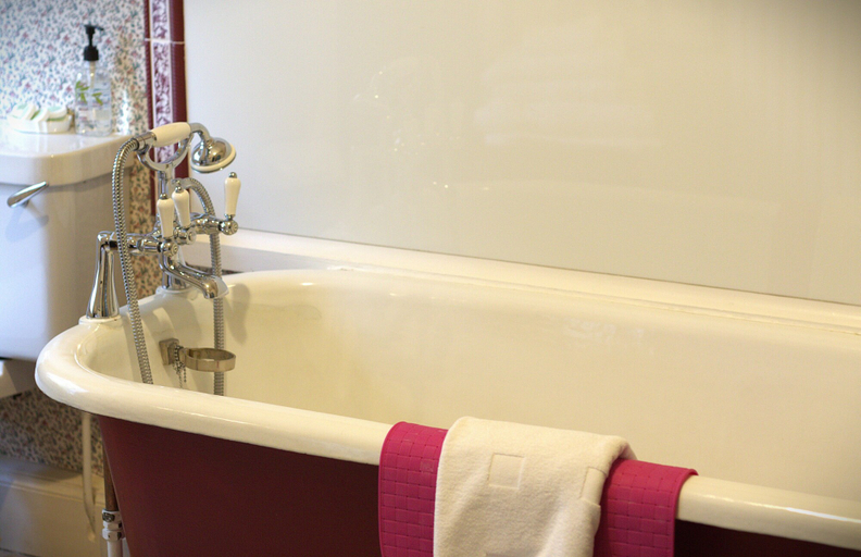 Bathroom 4, Clint Lodge, Scottish Borders