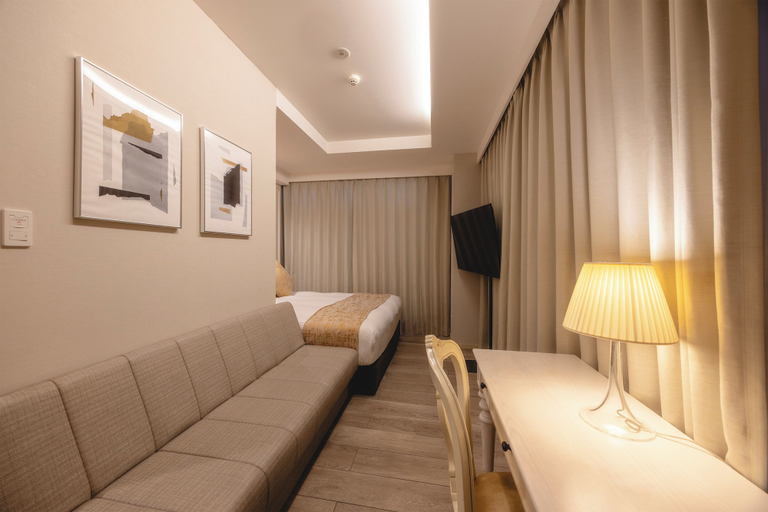 Bedroom 12